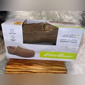 Eddie Bauer Men's West Haven Tan Suede Memory Foam Slippers. Size M 8-9